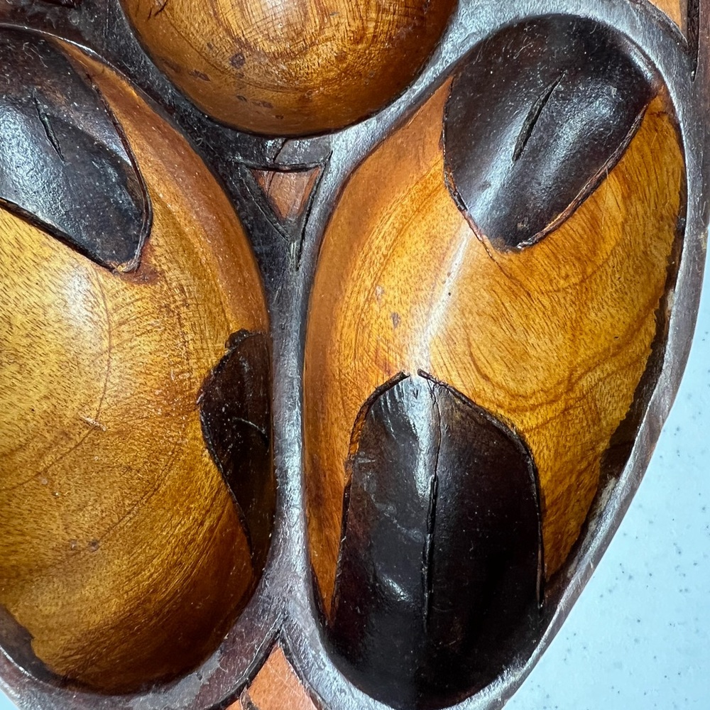 Carved wood serving bowl monkey pod 5 compartments 12x 7x 2 Inches - Picture 7 of 11